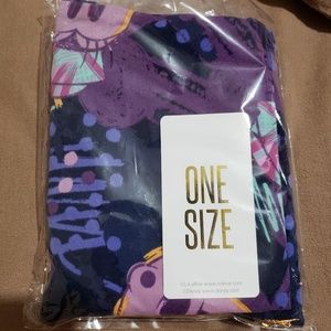 Lularoe Disney Minnie OS